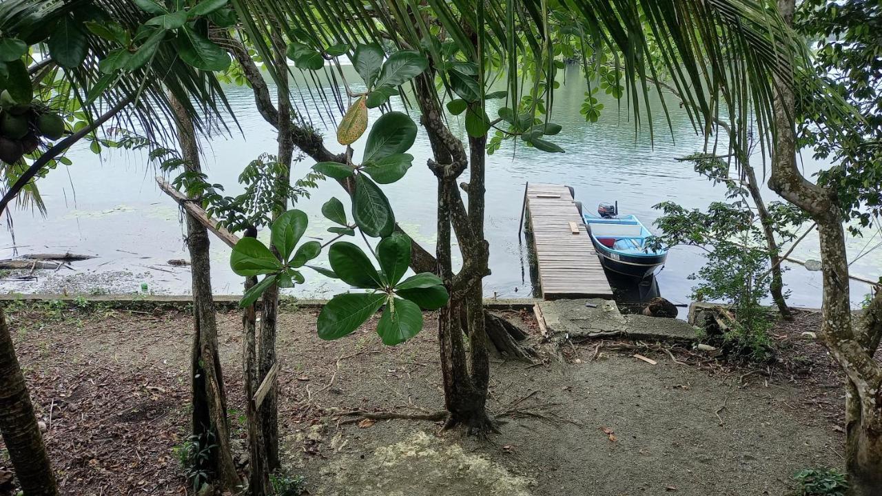Casa Manati Hotel Livingston Exterior photo