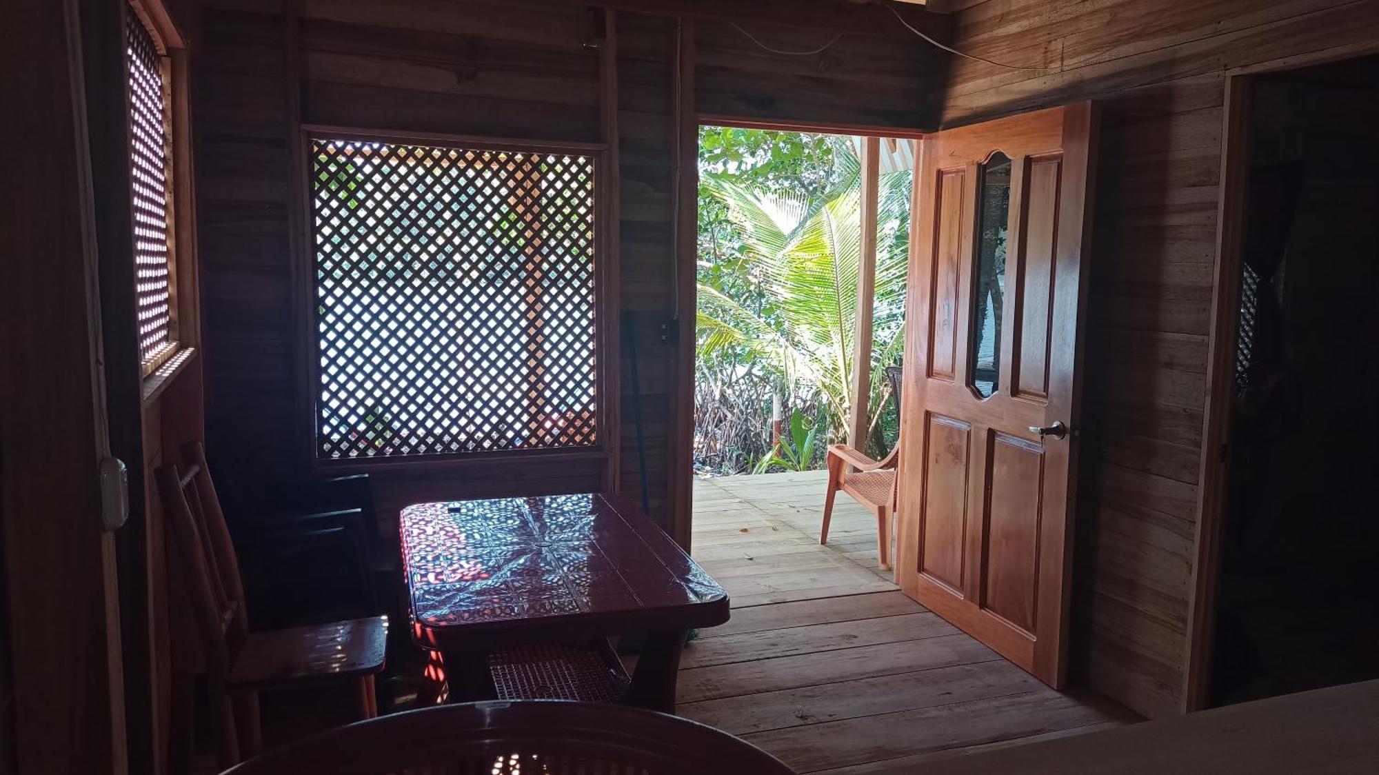 Casa Manati Hotel Livingston Exterior photo